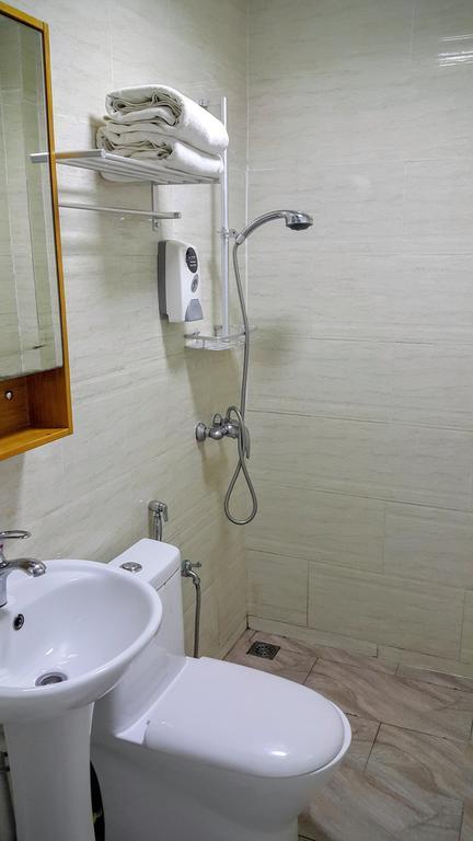 Residence 21 Boutique Inn Miri Bagian luar foto