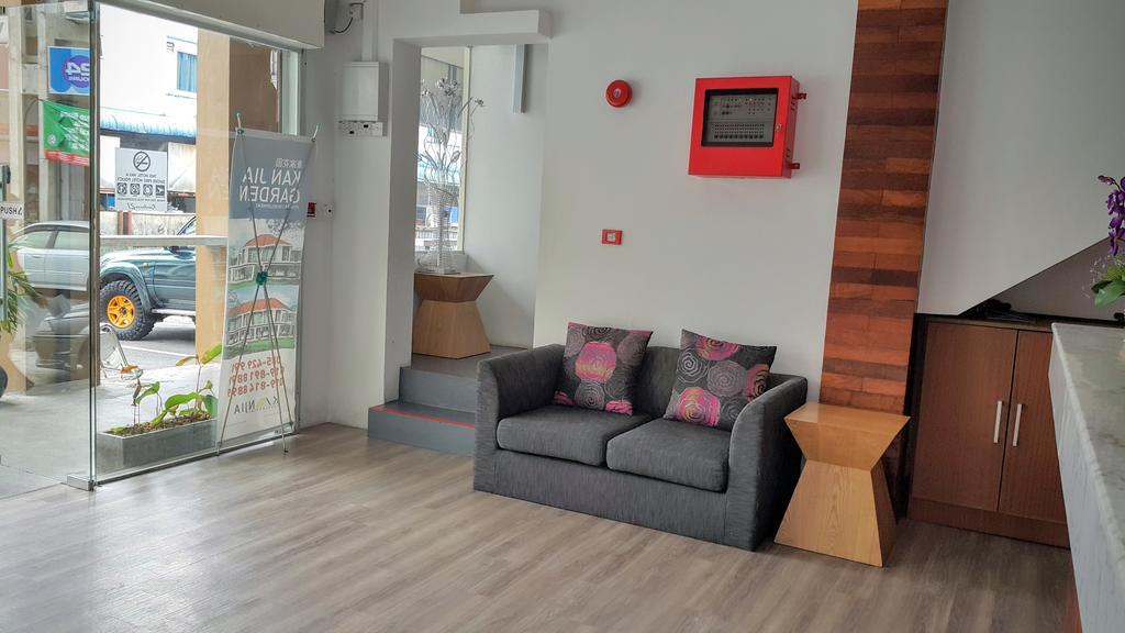 Residence 21 Boutique Inn Miri Bagian luar foto