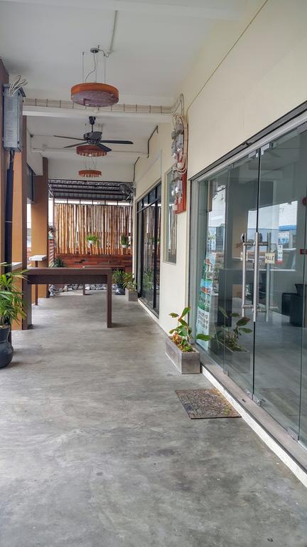 Residence 21 Boutique Inn Miri Bagian luar foto