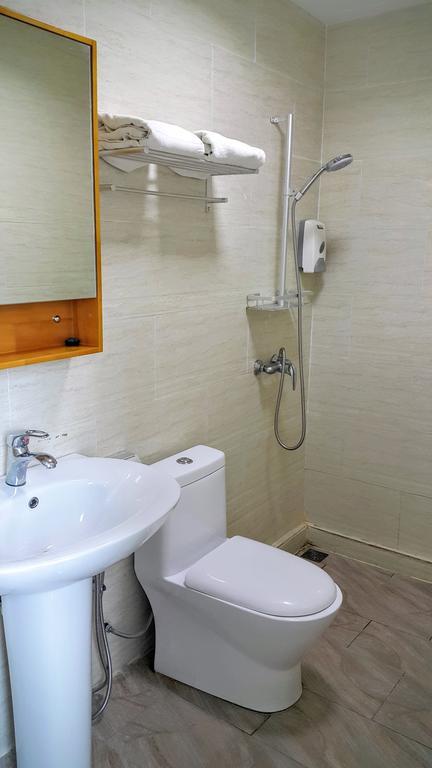 Residence 21 Boutique Inn Miri Bagian luar foto